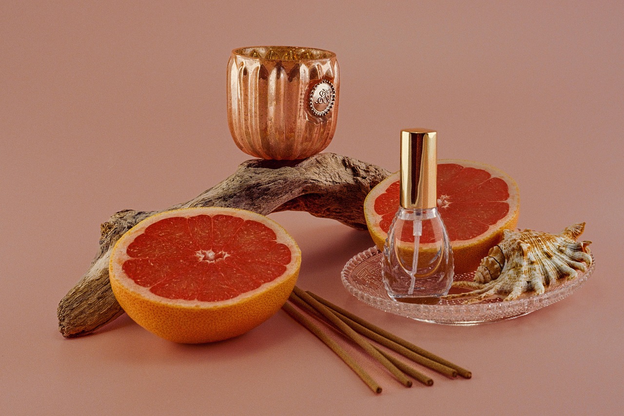 Owocowe zapachy, które odmienią Twoje wnętrze ? przegląd świec